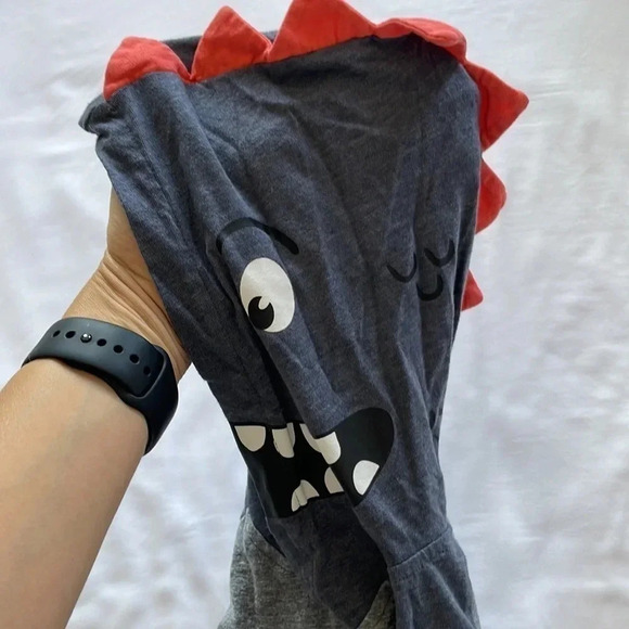Carter’s Shark Shirt with Hood - Picture 8 of 11